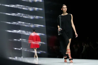 Look 15
